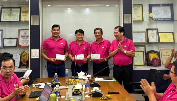 HAI VINH DANH NHỮNG "CHIẾN BINH" BÁN HÀNG TỐT THÁNG 1 & 2